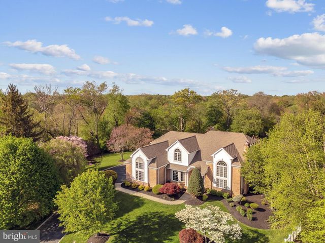 4 STULTS DR, Plainsboro, NJ 08536
