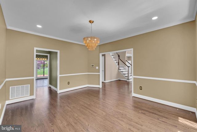 4 STULTS DR, Plainsboro, NJ 08536