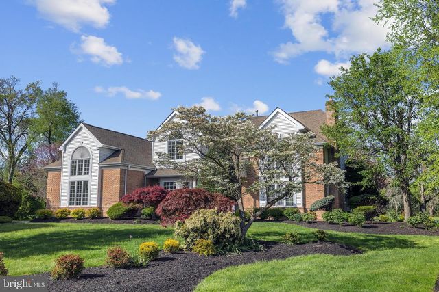 4 STULTS DR, Plainsboro, NJ 08536