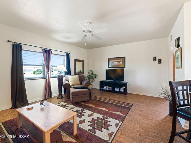 348 E Paseo Azul, Green Valley, AZ 85614