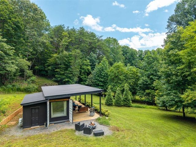 1824 Colwell Road, Blue Ridge, GA 30513