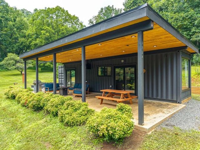 1824 Colwell Road, Blue Ridge, GA 30513