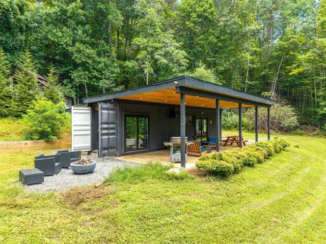 1824 Colwell Road, Blue Ridge, GA 30513