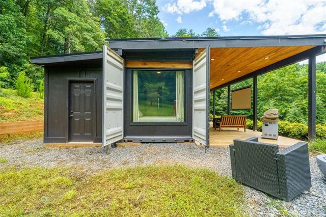 1824 Colwell Road, Blue Ridge, GA 30513