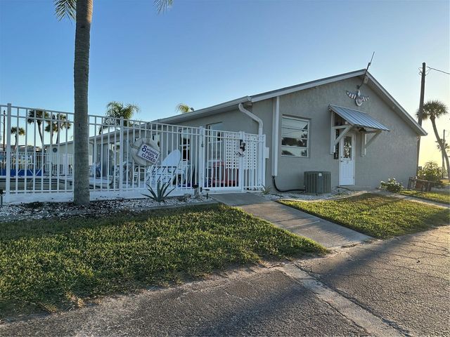 7500 PARK POINTE DRIVE 13, Englewood, FL 34224