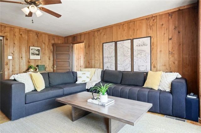 10821 Los Jordans, Agua Dulce, CA 91390