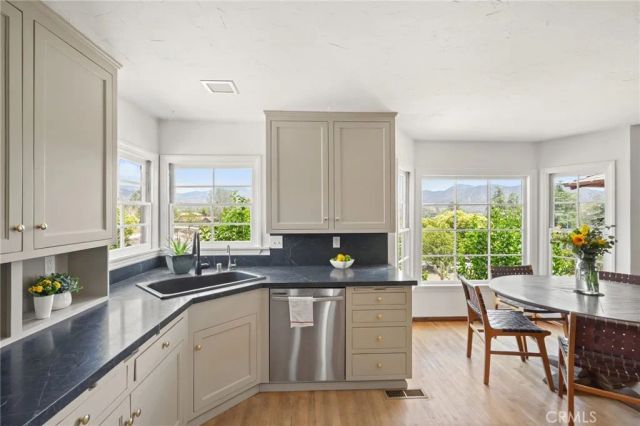 10821 Los Jordans, Agua Dulce, CA 91390