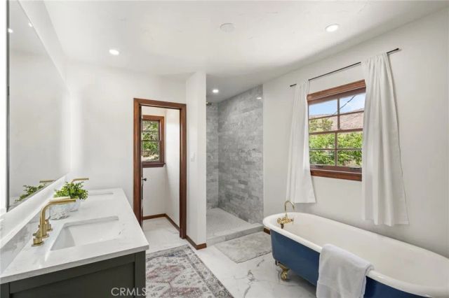 10821 Los Jordans, Agua Dulce, CA 91390