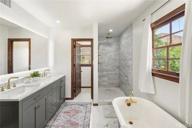 10821 Los Jordans, Agua Dulce, CA 91390
