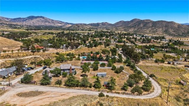 10821 Los Jordans, Agua Dulce, CA 91390