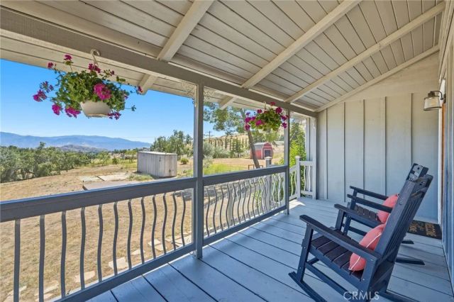 10821 Los Jordans, Agua Dulce, CA 91390