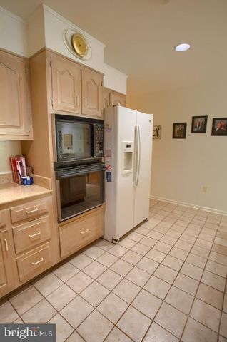 4085 GREYSTONE DR, Harrisburg, PA 17112