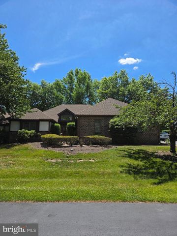 4085 GREYSTONE DR, Harrisburg, PA 17112