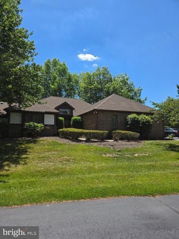4085 GREYSTONE DR, Harrisburg, PA 17112