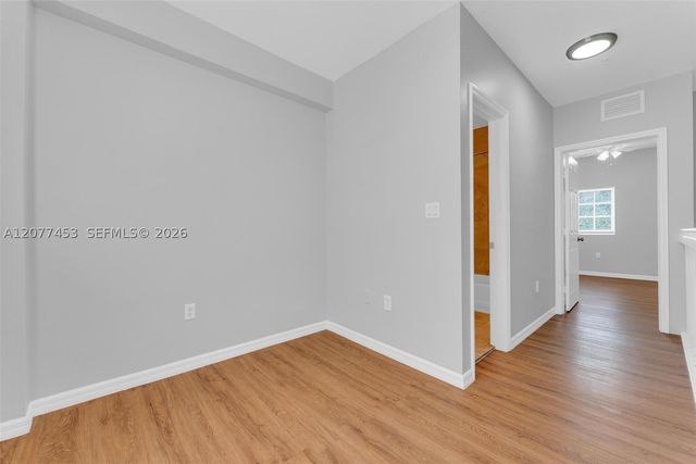 1421 SW 3rd St 208, Miami, FL 33135