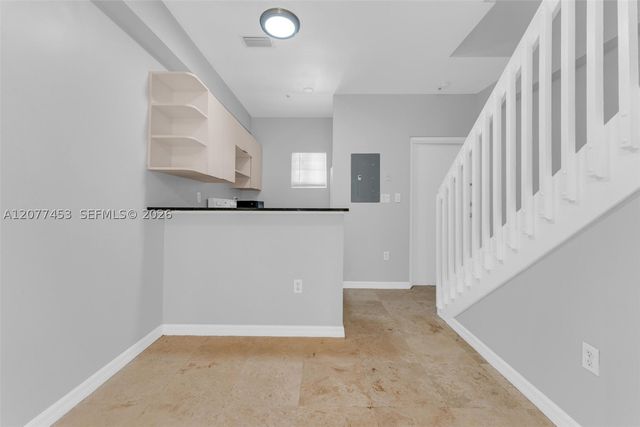 1421 SW 3rd St 208, Miami, FL 33135