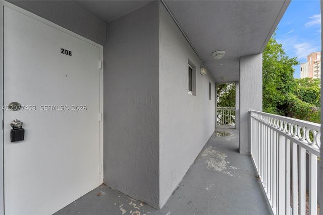 1421 SW 3rd St 208, Miami, FL 33135