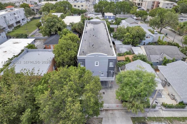 1421 SW 3rd St 208, Miami, FL 33135