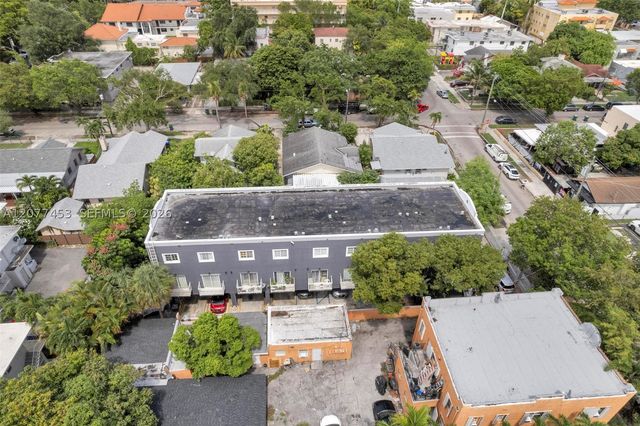 1421 SW 3rd St 208, Miami, FL 33135