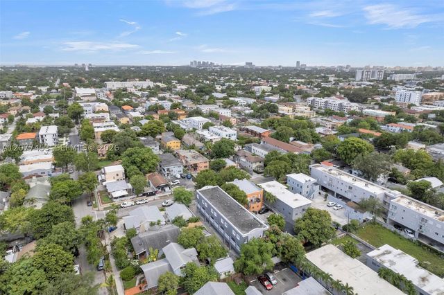 1421 SW 3rd St 208, Miami, FL 33135