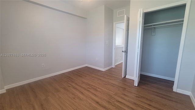 1421 SW 3rd St 208, Miami, FL 33135