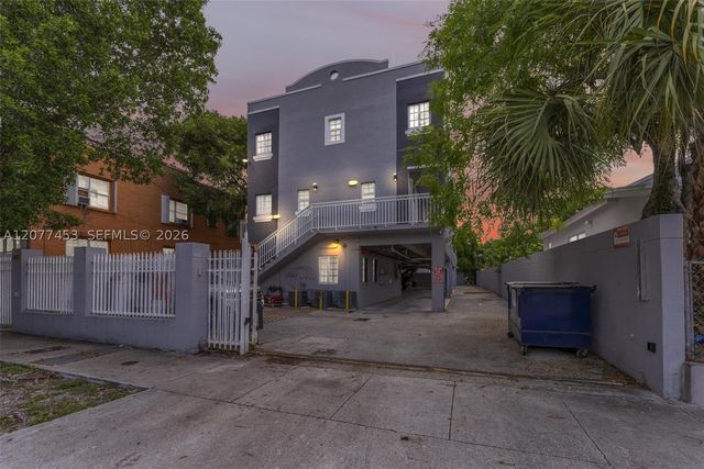 1421 SW 3rd St 208, Miami, FL 33135