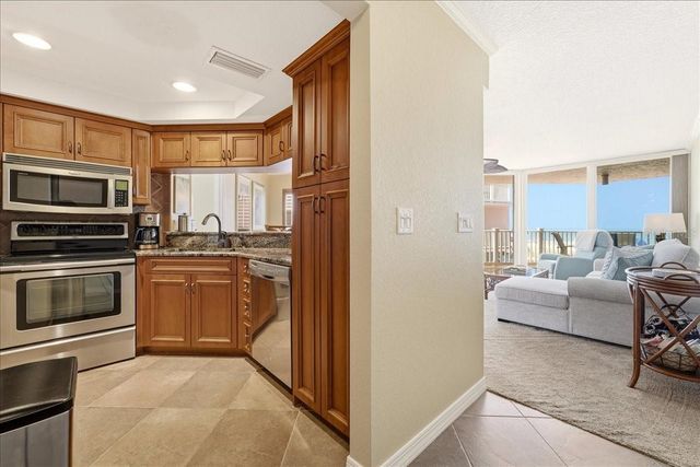 2600 GULF DRIVE N 30, Bradenton Beach, FL 34217