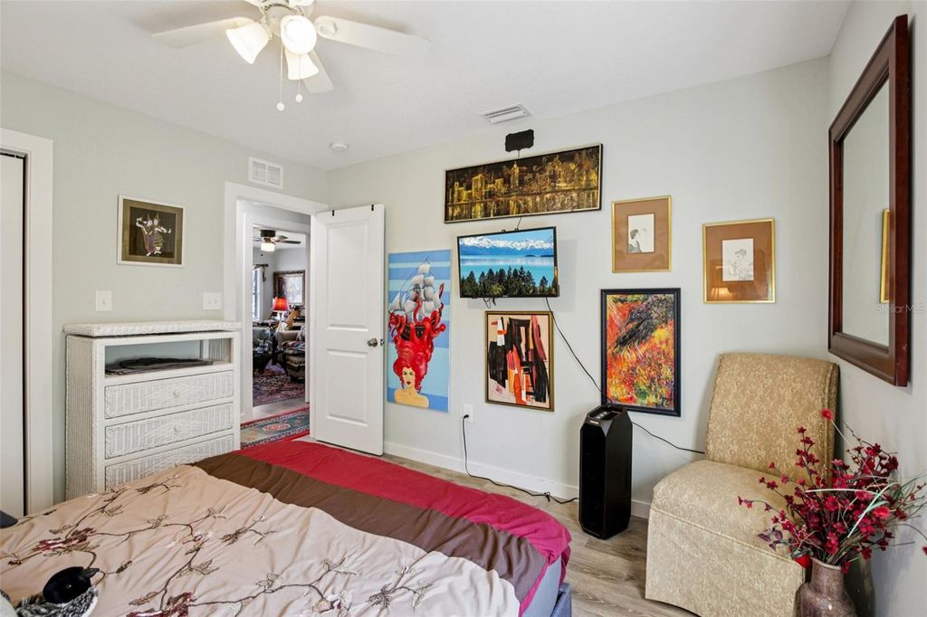 Image 18 of property listing at 1217 11TH AVENUE W, Bradenton, FL 34205