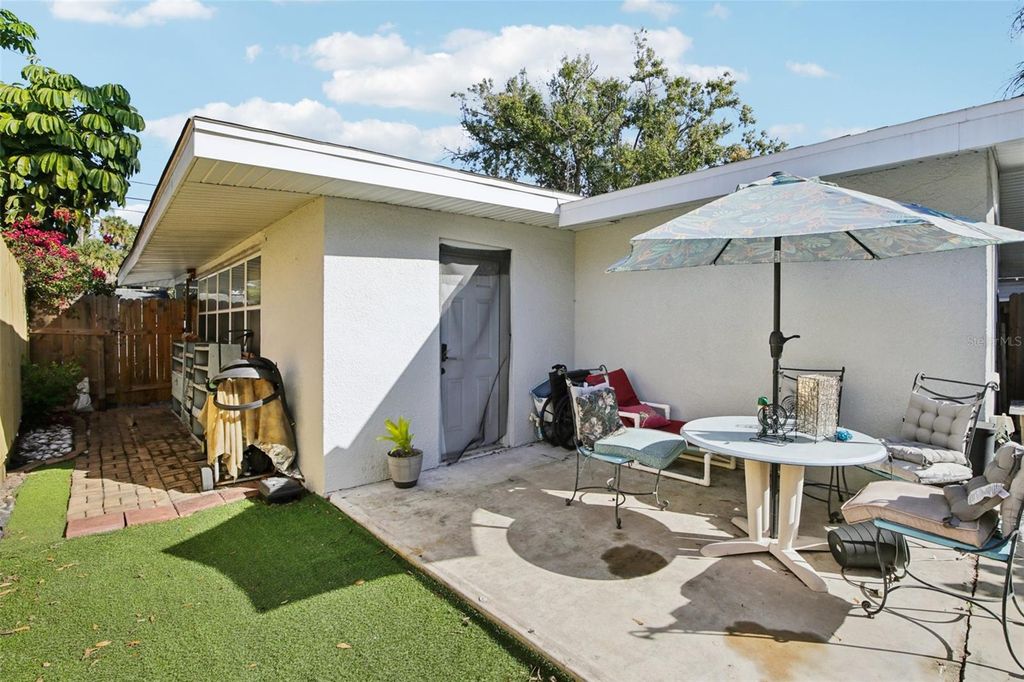 Image 22 of property listing at 1217 11TH AVENUE W, Bradenton, FL 34205