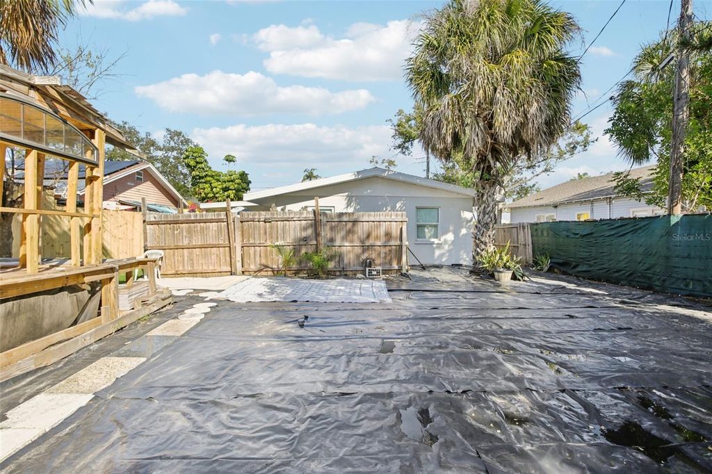 Image 27 of property listing at 1217 11TH AVENUE W, Bradenton, FL 34205