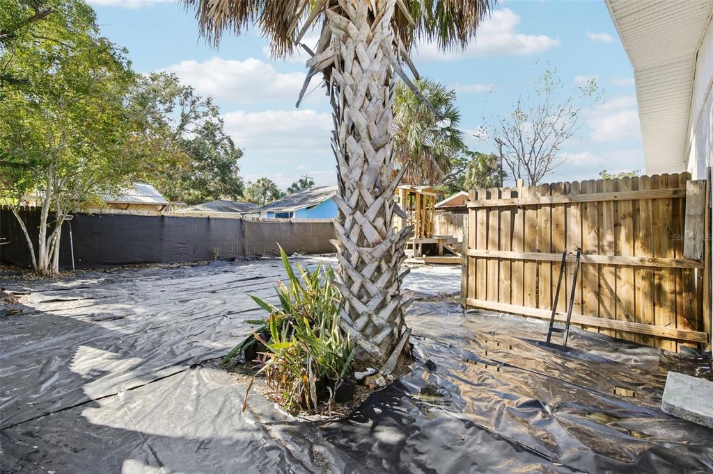 Image 28 of property listing at 1217 11TH AVENUE W, Bradenton, FL 34205