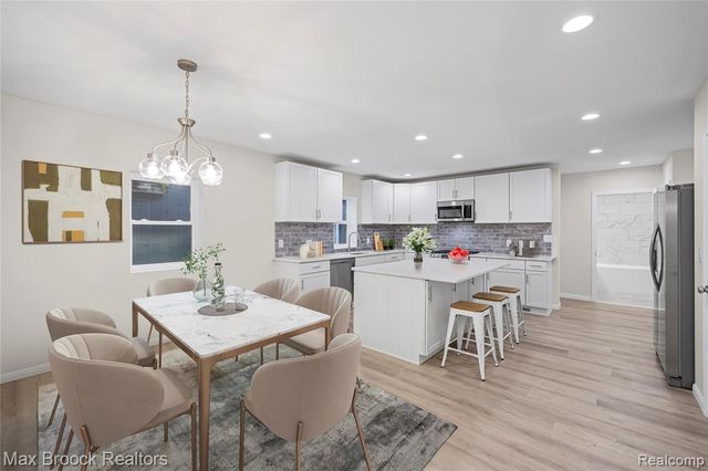 3187 Woodlawn Street, Commerce Twp, MI 48390