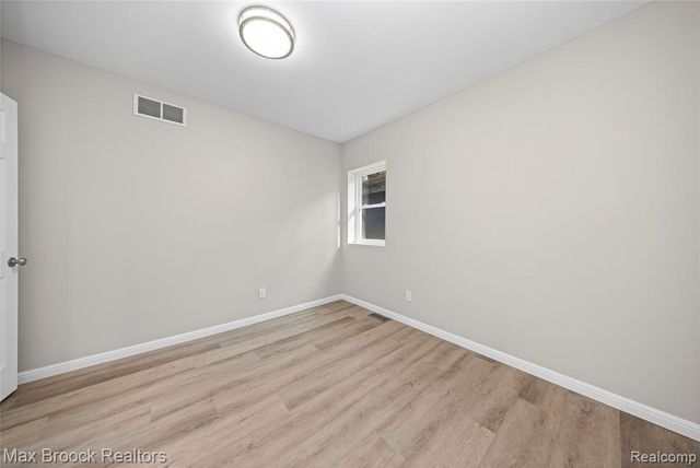 3187 Woodlawn Street, Commerce Twp, MI 48390