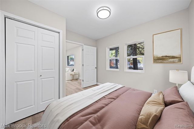 3187 Woodlawn Street, Commerce Twp, MI 48390