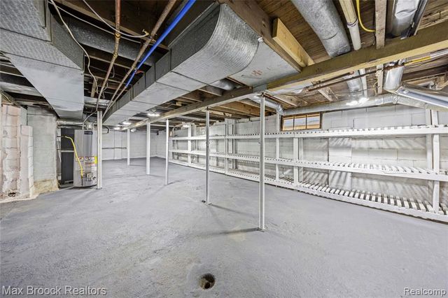 3187 Woodlawn Street, Commerce Twp, MI 48390