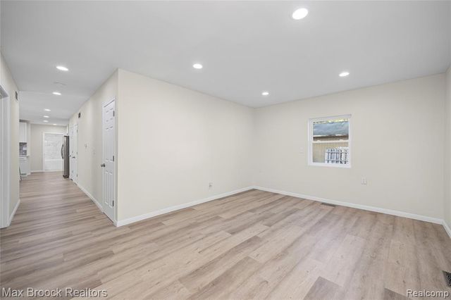 3187 Woodlawn Street, Commerce Twp, MI 48390