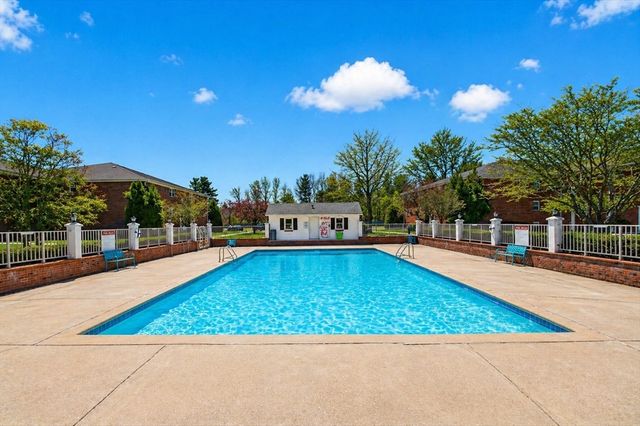 91 Pleasant St A6, Medfield, MA 02052