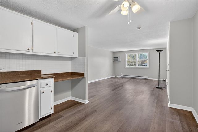 91 Pleasant St A6, Medfield, MA 02052