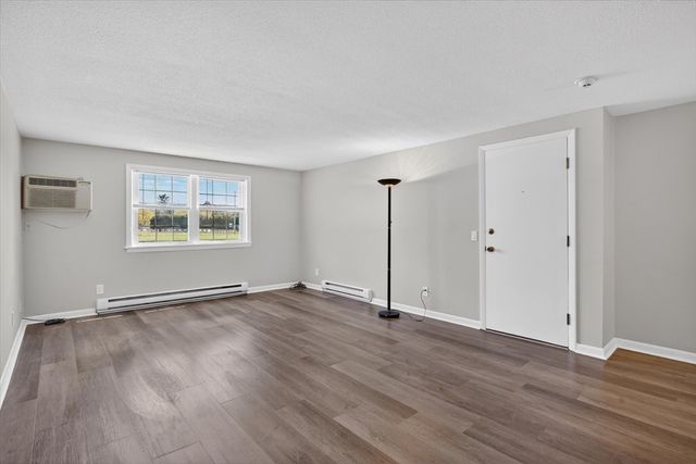 91 Pleasant St A6, Medfield, MA 02052