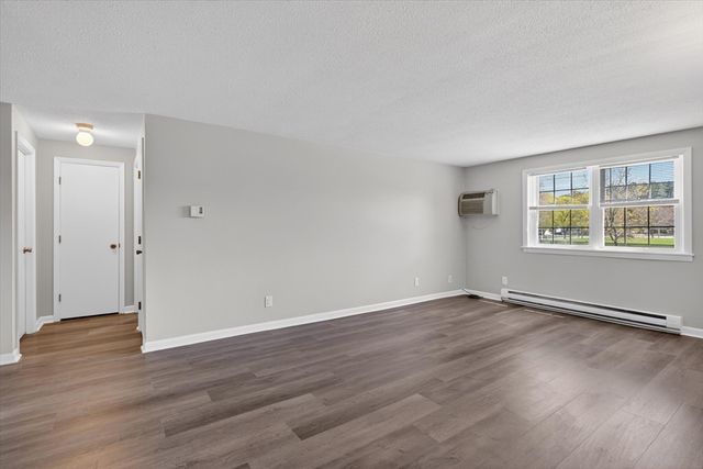 91 Pleasant St A6, Medfield, MA 02052