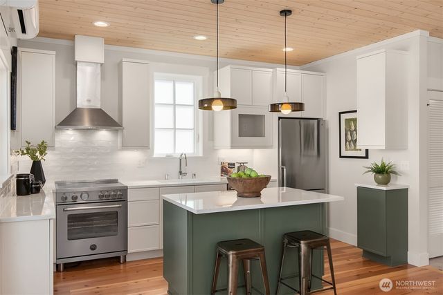 2218 NE 125th Street, Seattle, WA 98125