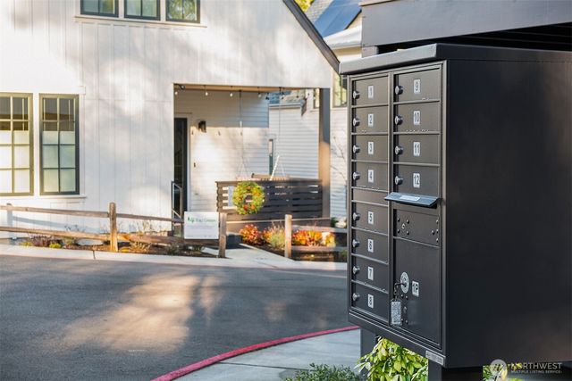 2218 NE 125th Street, Seattle, WA 98125