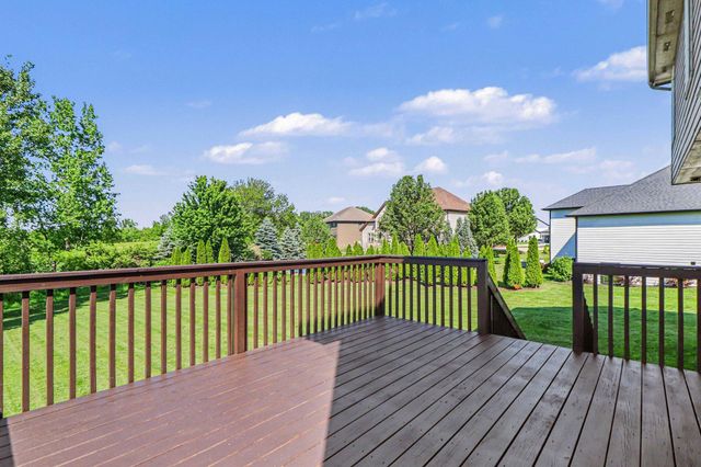 8940 Doubletree Drive N, Winfield, IN 46307
