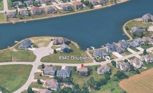 8940 Doubletree Drive N, Winfield, IN 46307