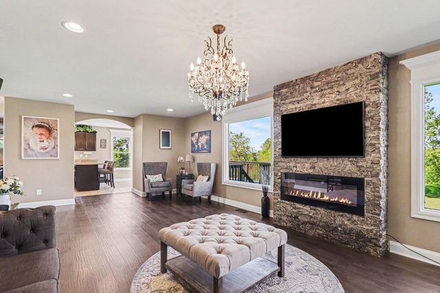 8940 Doubletree Drive N, Winfield, IN 46307