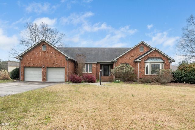 609 W Academy Street, Fuquay Varina, NC 27526