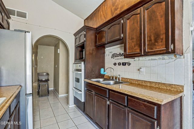 11328 BEACH FRONT Drive, El Paso, TX 79936