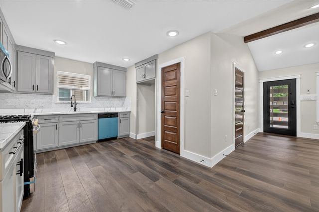 426 Goodyear Street, Irving, TX 75062