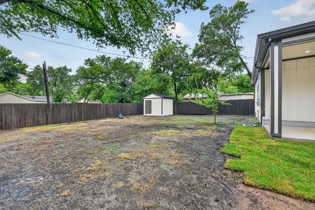 426 Goodyear Street, Irving, TX 75062