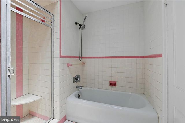 342 HUNTLEY RD, Upper Darby, PA 19082